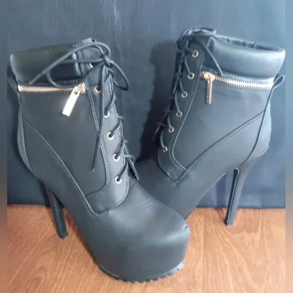 Black Heeled Boots with non slip traction size 8