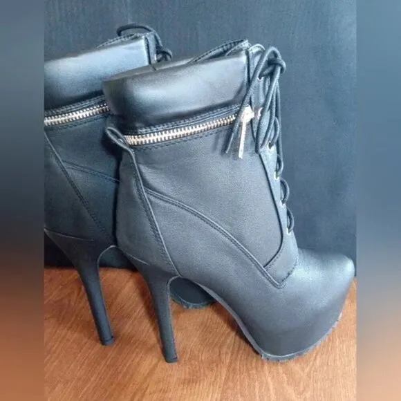 Black Heeled Boots with non slip traction size 8