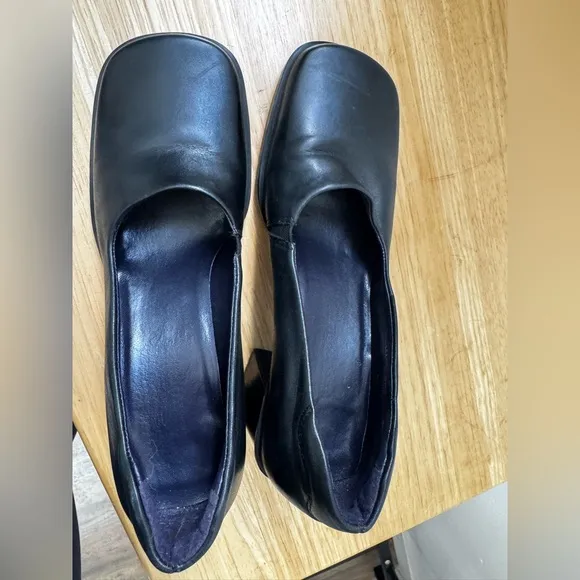 Block Heeled Loafers Vintage Y2K Size 6.5 Square toe shoes