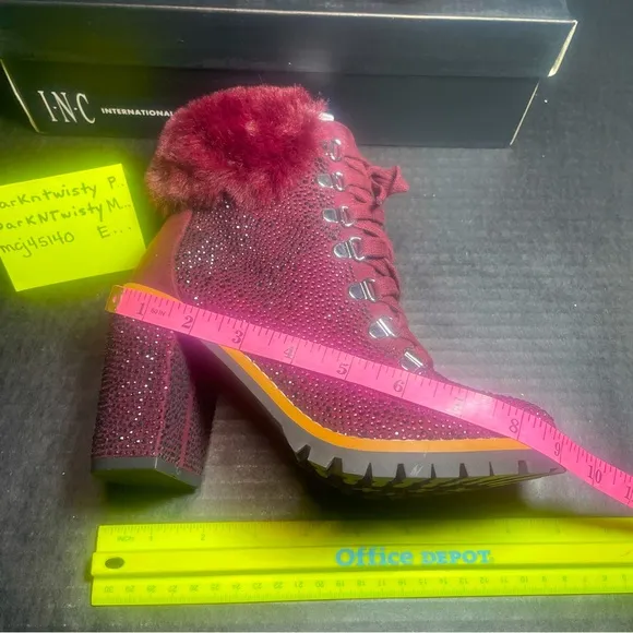 BNIB INTERNATIONAL CONCEPTS RHINESTONE BURGUNDY FUR CUFF ANKLE BOOTS GORGEOUS!