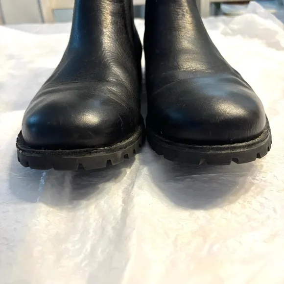 Bogs Johnny Chelsea’s boots leather black SZ 10.5 NWOT No box