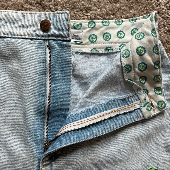 Bongo Light Wash Blue Denim Mini Skirt with Retro Patches Size 26/27