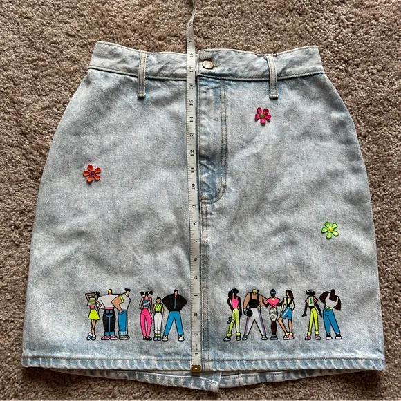 Bongo Light Wash Blue Denim Mini Skirt with Retro Patches Size 26/27