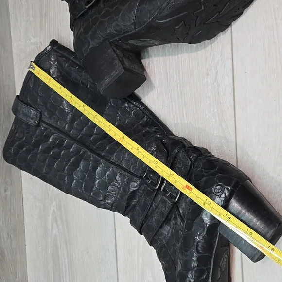 Born Women Tall Black Crocodile-Embossed Knee-High Boots Shoes Sz 9