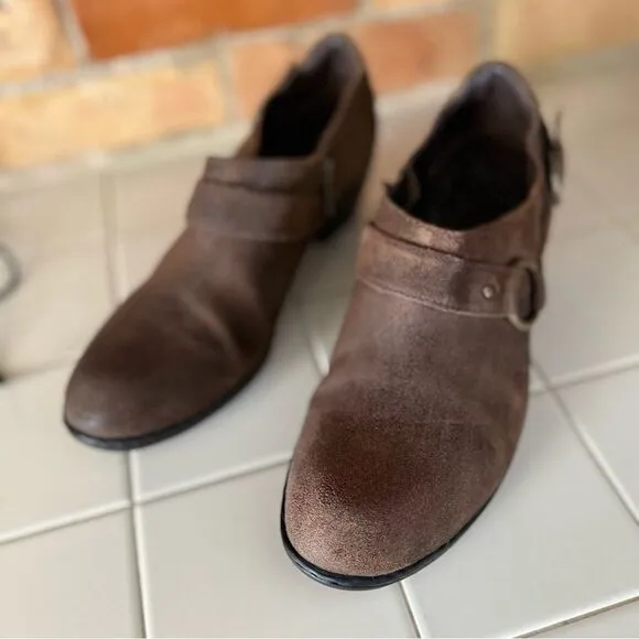 Born Zowy Tobacco Suede Ankle Booties Boots Shoes Heeled Women's size 9.5