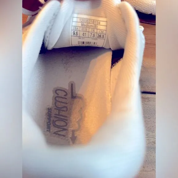 Brooks Women’s White Running Shoes; Size 9.5; NWOT!