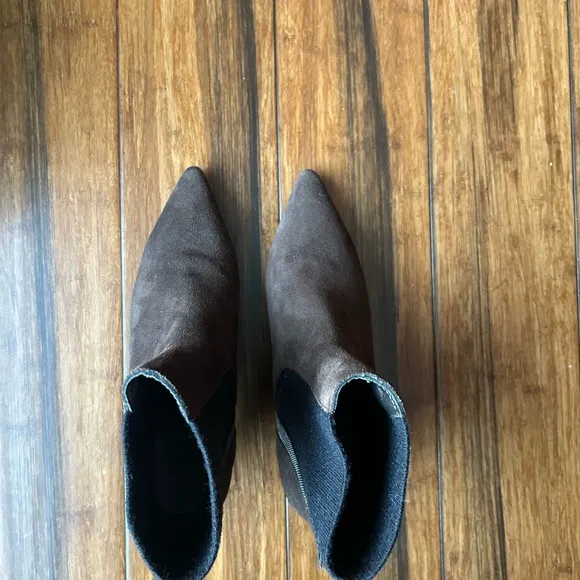 Brunello Cucinelli Suede Chelsea Khaki Ankle Boots with Kitten Heel