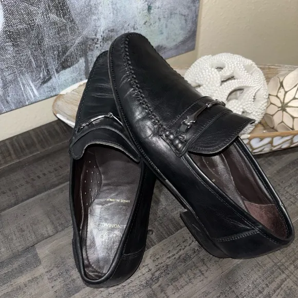 Bruno Magli Black Logo Loafers SZ 9