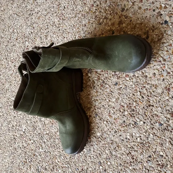 Bueno Women's Fast Boots Old Khaki Nubuck Green, Size - 38/US 7.5