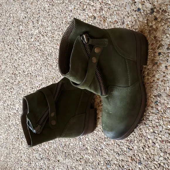 Bueno Women's Fast Boots Old Khaki Nubuck Green, Size - 38/US 7.5