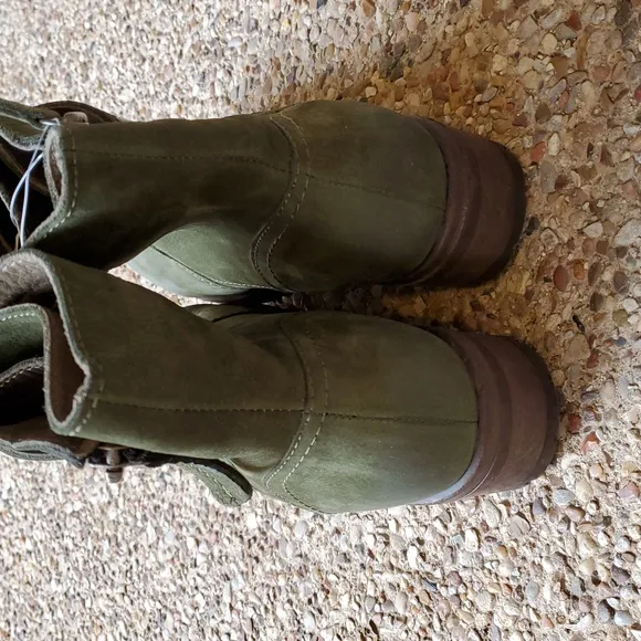 Bueno Women's Fast Boots Old Khaki Nubuck Green, Size - 38/US 7.5