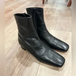 By Far Este Boots