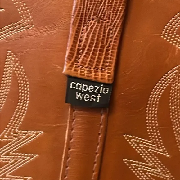 Capezio West Faux Leather Embroidered Heeled Western Cowboy Boots Size 9.5