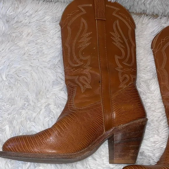 Capezio West Faux Leather Embroidered Heeled Western Cowboy Boots Size 9.5