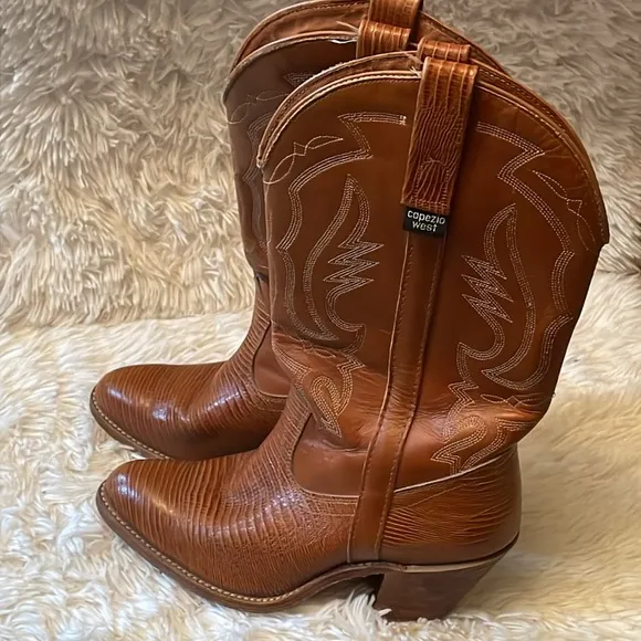 Capezio West Faux Leather Embroidered Heeled Western Cowboy Boots Size 9.5