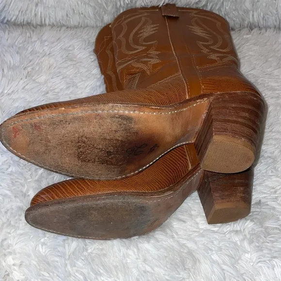Capezio West Faux Leather Embroidered Heeled Western Cowboy Boots Size 9.5