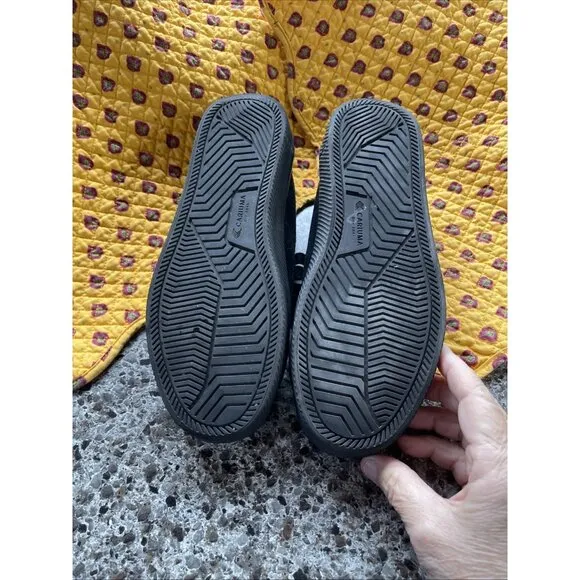 Cariuma OCA Shoes Women's 8 Triple Black Suede Low Top Lace Up Casual Sneakers