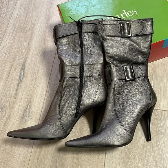 Charles David Collection metallic gray boots NWOT*