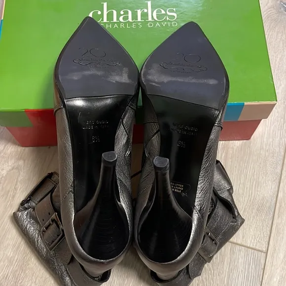 Charles David Collection metallic gray boots NWOT*