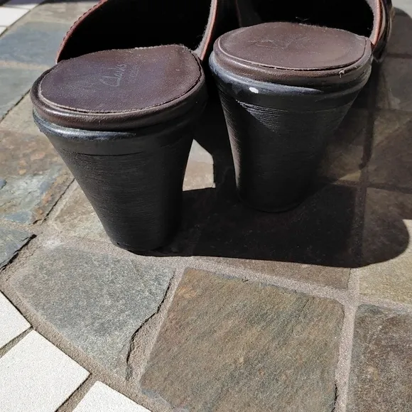 CLARK BROWN GENUINE LEATHER SLIDES MULES SHOES SIZE 12 3.5&quot; Heel