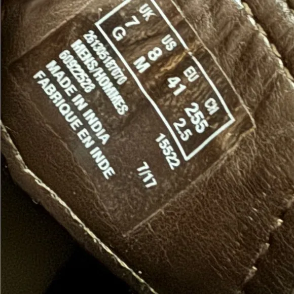 Clarks Brown Chukka Boots with High Quality Leather and Rugged Appearance