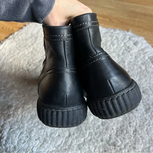 Clarks: Clarks Women's Caroline Orchid Black Leather Boot Booties Size 11