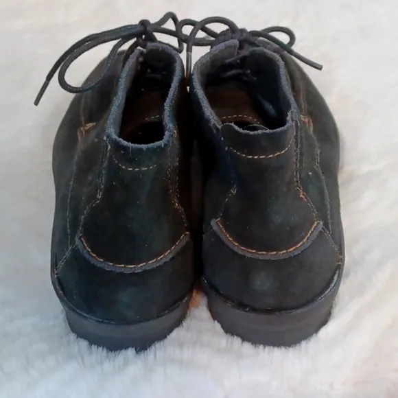 Clark's Men's Black Suede Low Cut Boots sz 11‎ M