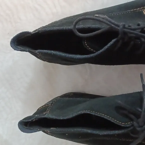 Clark's Men's Black Suede Low Cut Boots sz 11‎ M