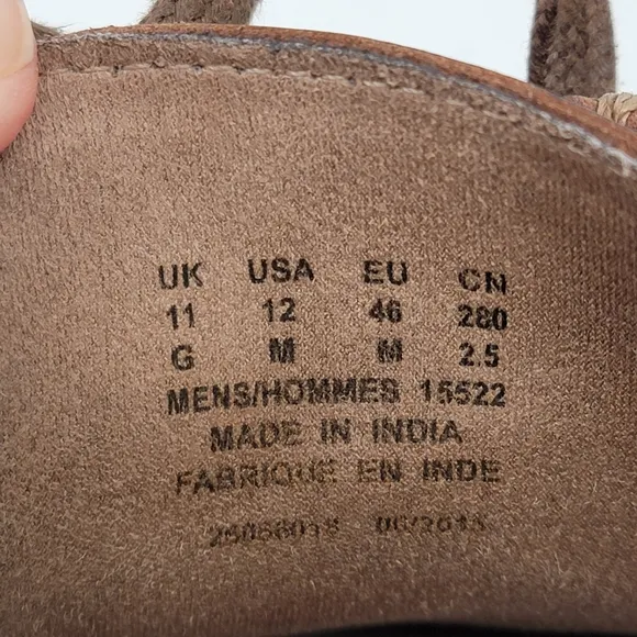 Clarks Shacre Chukka Mens Size 12 EU 46 Brown Leather Gum Sole Casual Shoes