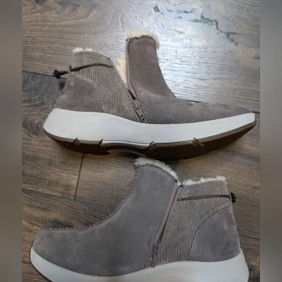 {Clark's} Wavewash Fulcrum‎ Point Grey Booties Size 9.5