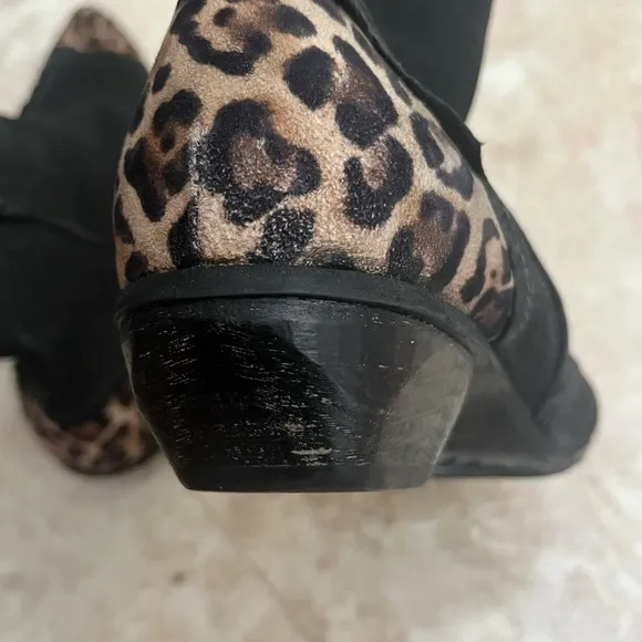 Clocharme women’s size 41 black leather ankle boots with leopard print d…
