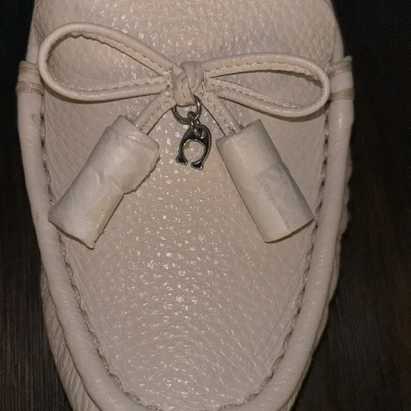 Coach Greenwich Cream Loafers Womens Size 6