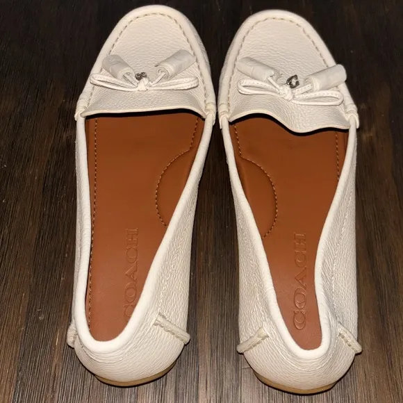 Coach Greenwich Cream Loafers Womens Size 6