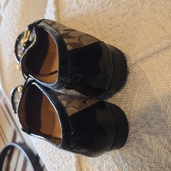Coach loafers shoes flats very clean leather size 8.5