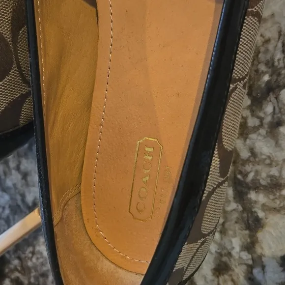 Coach loafers shoes flats very clean leather size 8.5