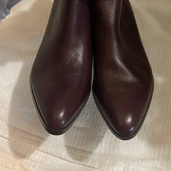 COACH - NWT - dark red/brown booties