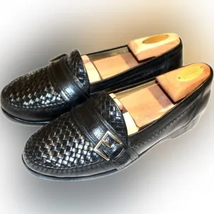 Cole Haan 8 black.  95% soles remaining.  Leather.  Excellent condition‌‌‌‌‌‌‌‌‌