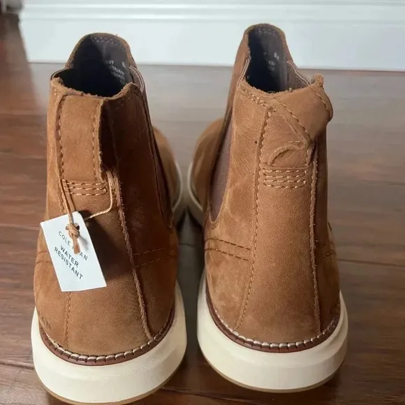 Cole Haan- Men’s Chelsea Nubuck leather boots-Size 8 NWT