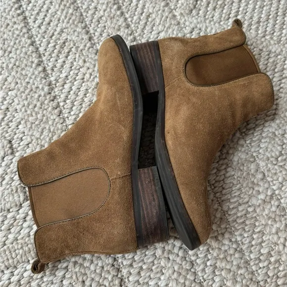Cole Haan Women's Landsman Boot Chelsea Camel Tan Brown Suede women’s size 9