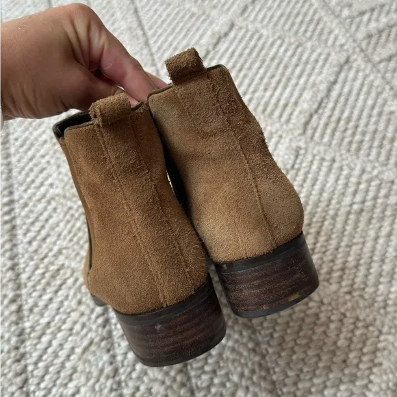 Cole Haan Women's Landsman Boot Chelsea Camel Tan Brown Suede women’s size 9