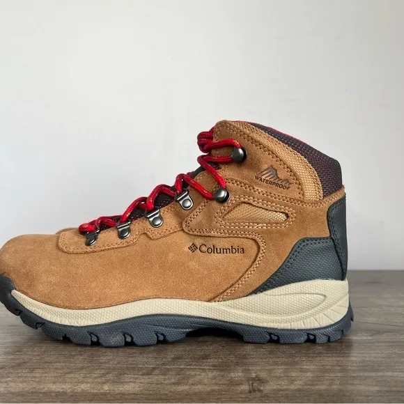 Columbia Newton Ridge Plus Waterproof Amped Women's Boot Size 9 SKU#24295