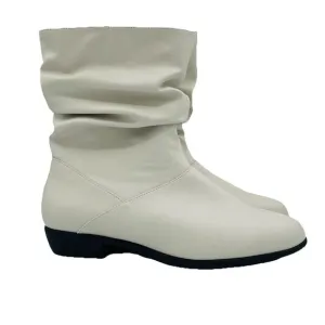 Comfortview Shoes Womens Size 8.5 WW Wide White Boots Madison Bootie Zip Creased