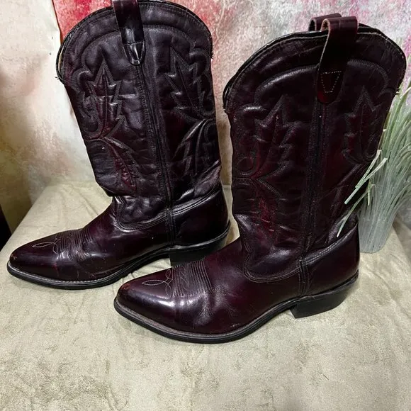 📌Cowboy Boots Dark Brown Oil Resistant Hypalon Non-Marking looks like new