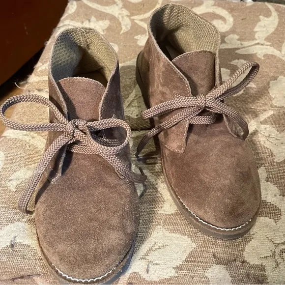 Crewcuts Suede Chukka Boot shoes for kids, size K3