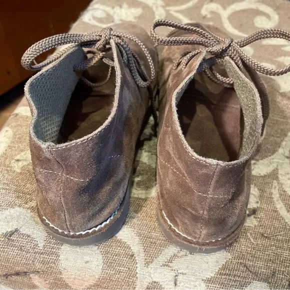 Crewcuts Suede Chukka Boot shoes for kids, size K3