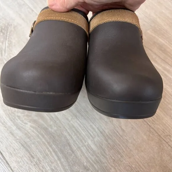 Crocs Shoes Womens Size W10 Brown Sarah Suede Belted Clogs Mules Slip On Classic