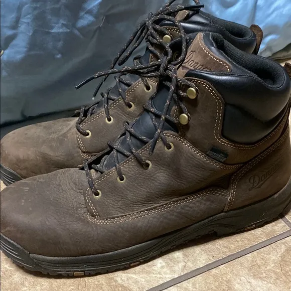 Danner Size 14D High-Top Boots with Suede Finish