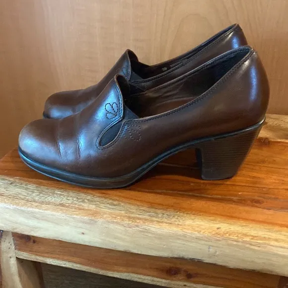Dansko Clogs Pumps Womens 39 Beth Comfort Shoes Floral Stitch Napa Brown Leather