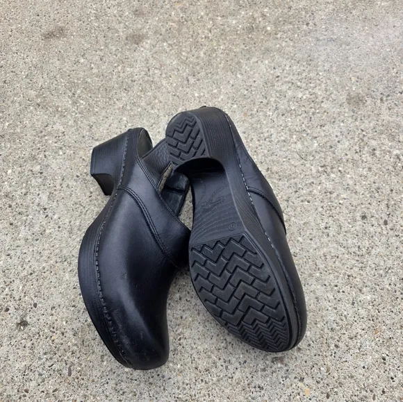 Dansko Women's Black Leather Clogs Womem Size 41(10.5-11)