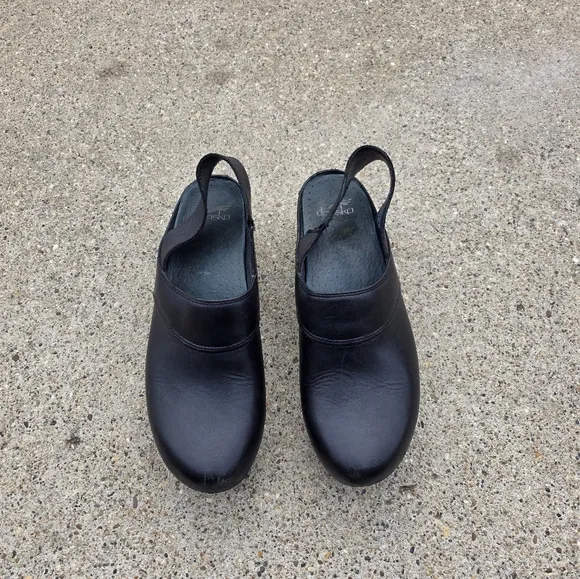 Dansko Women's Black Leather Clogs Womem Size 41(10.5-11)